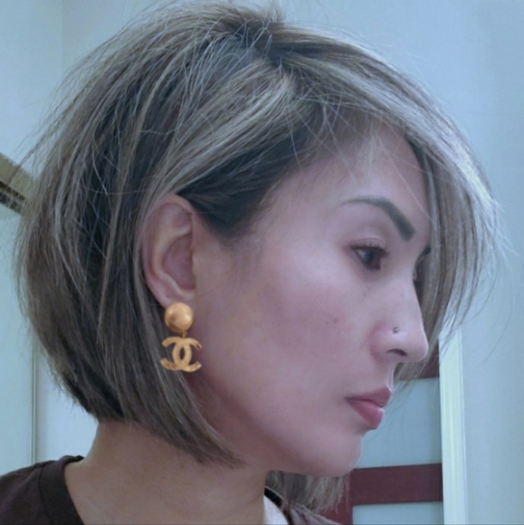 Meet your Posher, Jenniffer - Picture 1 of 5